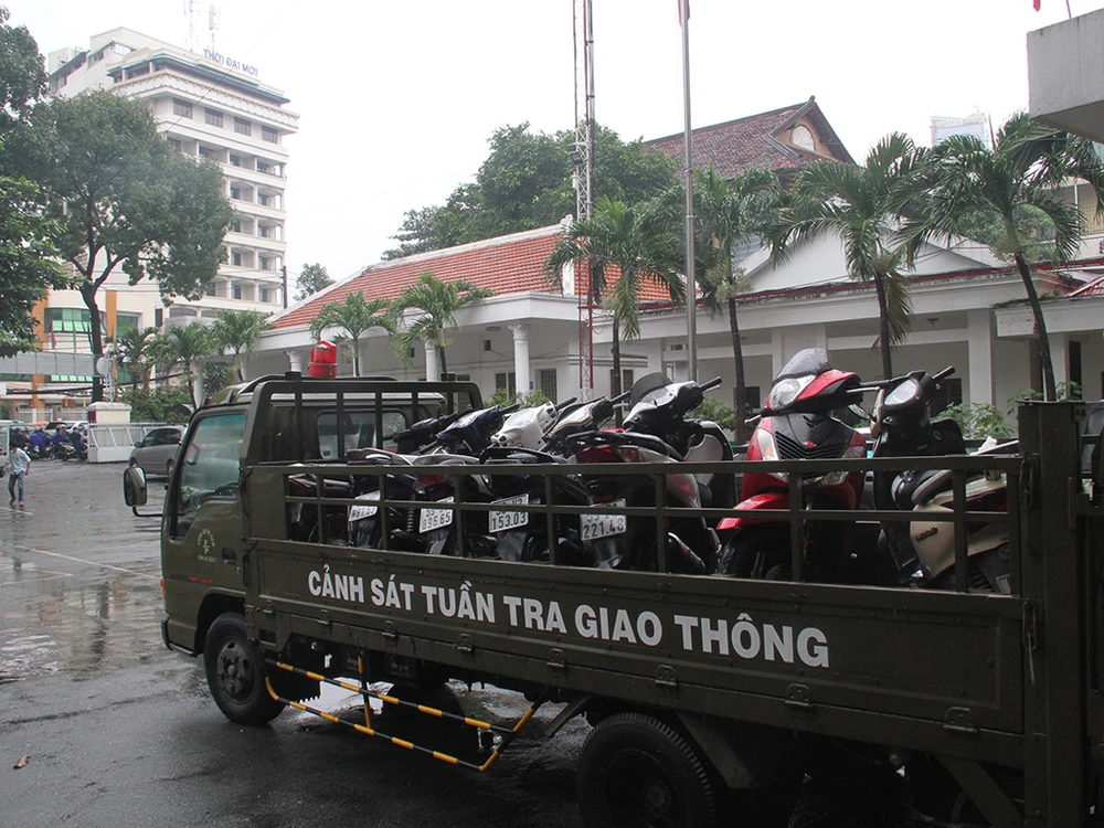 Gần trăm thanh niên trong động lắc ở TP.HCM ảnh 5