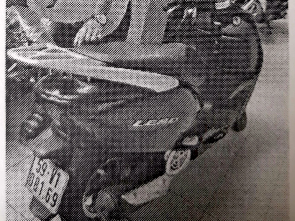 Chiếc xe tang vật bị công an quận 10 tạm giữ