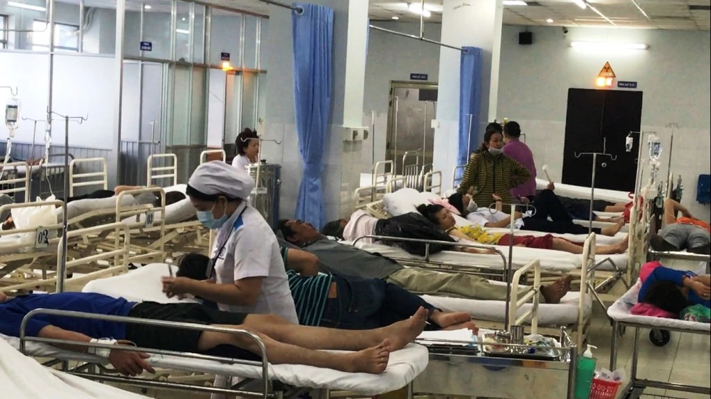 4 người bỏng nặng trong đám cháy ở TP.HCM ảnh 3