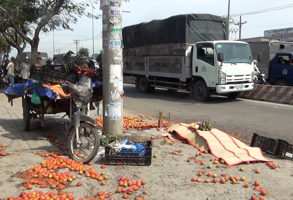 Hiện trường vụ tai nạn khiến người đàn ông tử vong