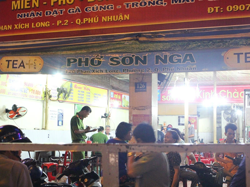 Bắt nhóm đánh công an, đập quán ăn ở Phú Nhuận ảnh 2