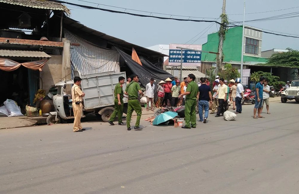 Tông vào xe lam, một người tử vong ảnh 1