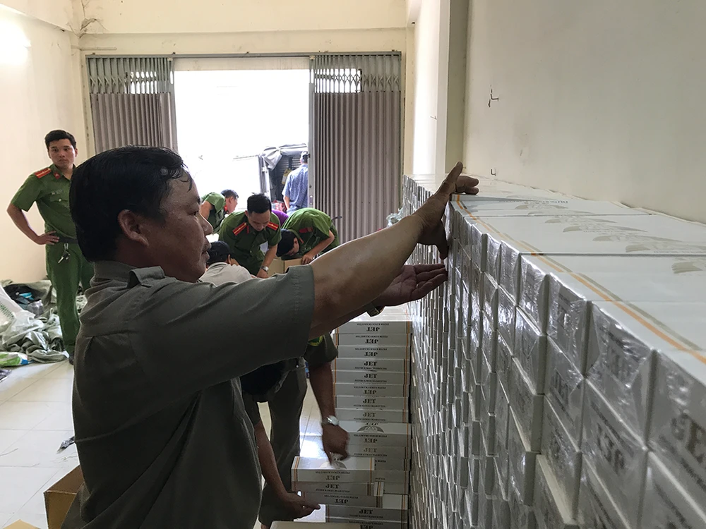 Phát hiện hàng ngàn gói thuốc lậu ở phòng trọ ảnh 2