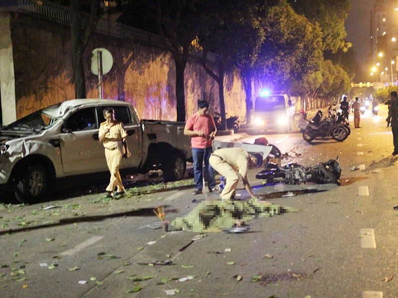 Tài xế khai rằng do đạp nhầm chân ga gây ra vụ tai nạn kinh hoàng tối 20-4. 