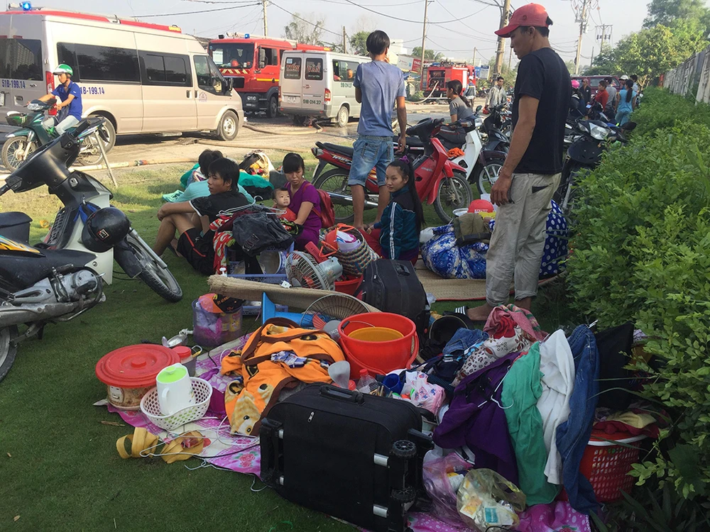 Cảnh sát thông tin vụ cháy khu lán trại ở quận 9 ảnh 3 Cảnh sát thông tin vụ cháy khu lán trại ở quận 9 ảnh 3