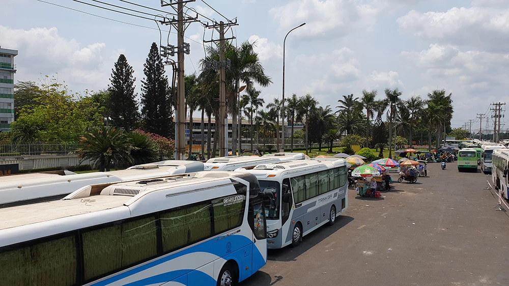 xe-dua-ruoc/xe-dua-ruoc-cong-nhan-o-binh-tan_qaqx