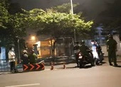 Thi thể người nam quấn trong bao bên lề đường ở Gò Vấp