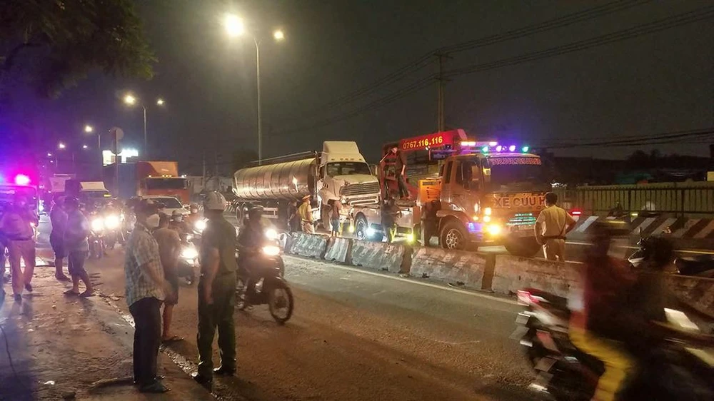 Đến tối cùng ngày, hiện trường mới được giải quyết. Ảnh: HT