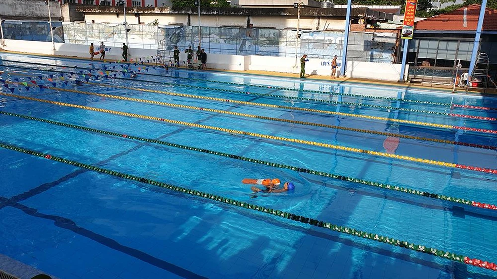 Trong phần thi này, Đội Chữa cháy và CNCH KV4, Phòng PC07 chiếm vị trí dẫn đầu. Ảnh: NT