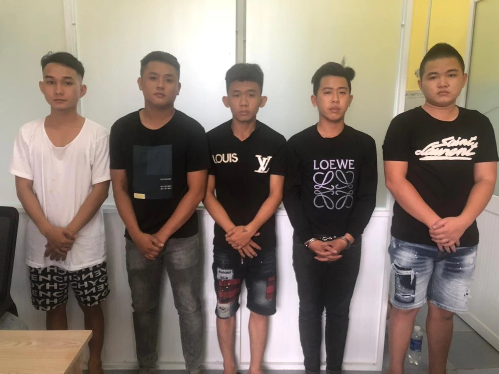 Công an hiện vẫn đang lấy lời khai, truy xét các thành viên còn lại của cả hai nhóm. Ảnh: CA