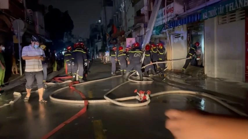 Đám cháy được khống chế hoàn toàn sau ít phút. Ảnh: PC07