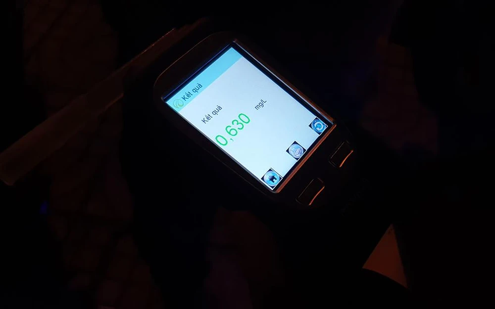 Anh TA được phát hiện nồng độ cồn là 0,630 mg/l khí thở. Ảnh: NT