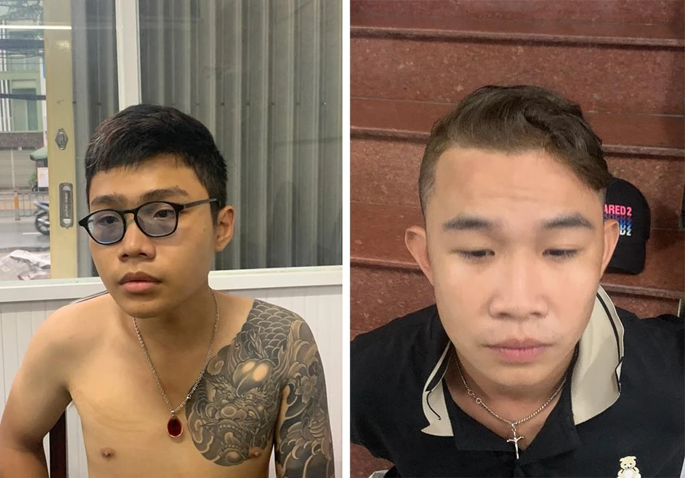 Hai thanh niên sau đó được bàn giao cho Công an phường 14, quận Tân Bình. Ảnh: HSTB