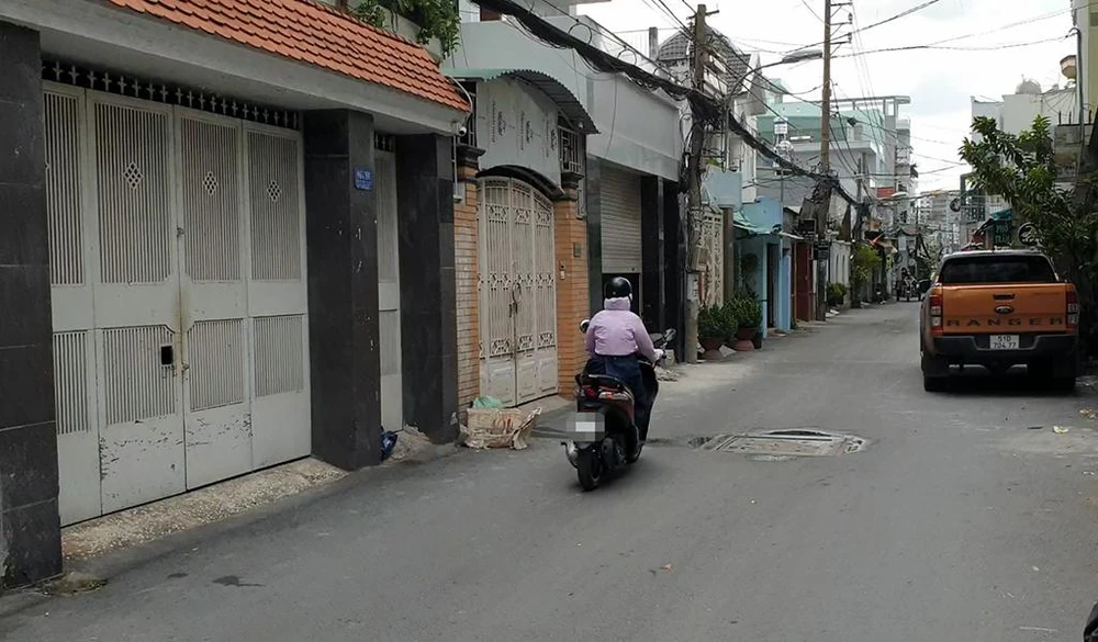 Khu vực xảy ra vụ việc tại con hẻm trên đường Lê Đức Thọ, quận Gò Vấp. Ảnh: NT