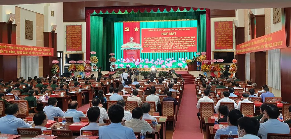 Buổi Lễ Họp mặt kỷ niệm 77 năm ngày truyền thống lực lượng vũ trang TP.HCM được tổ chức tại Bộ Tư lệnh TP.HCM. Ảnh: NT