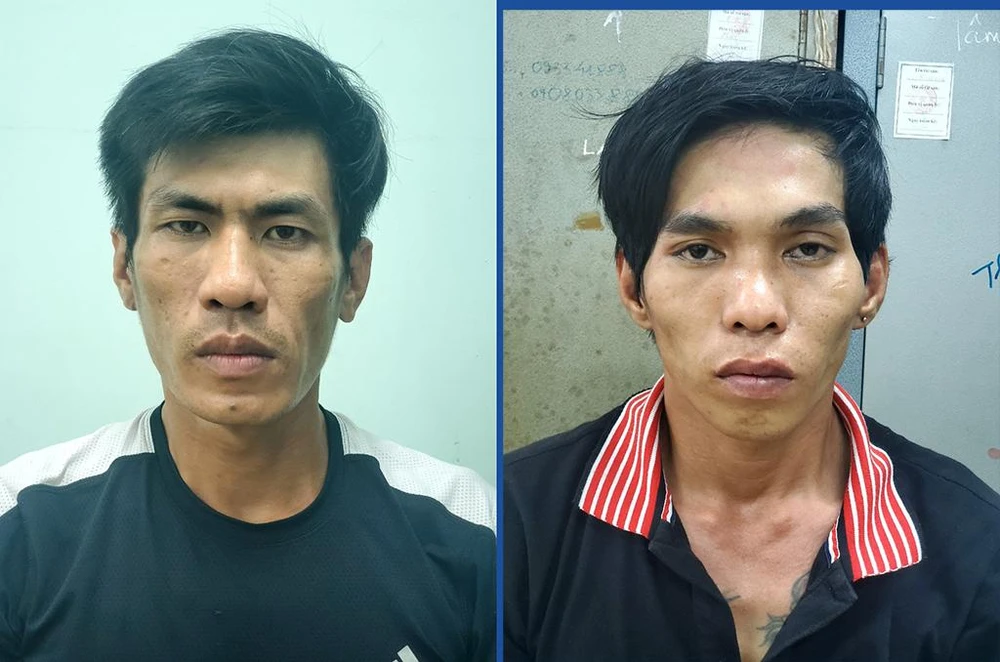 Tiến và Minh tại cơ quan điều tra. Ảnh: CA Tiến và Minh tại cơ quan điều tra. Ảnh: CA