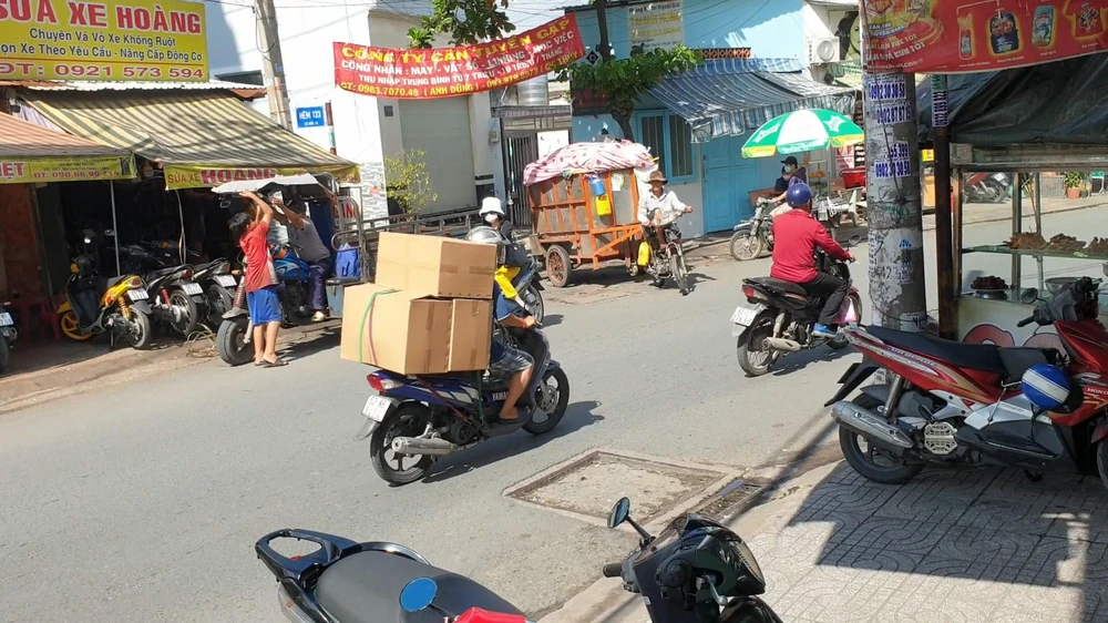 Khu vực xảy ra vụ việc là cửa hàng kinh doanh sữa, tã trên đường Lê Đình Cẩn. Ảnh: NT