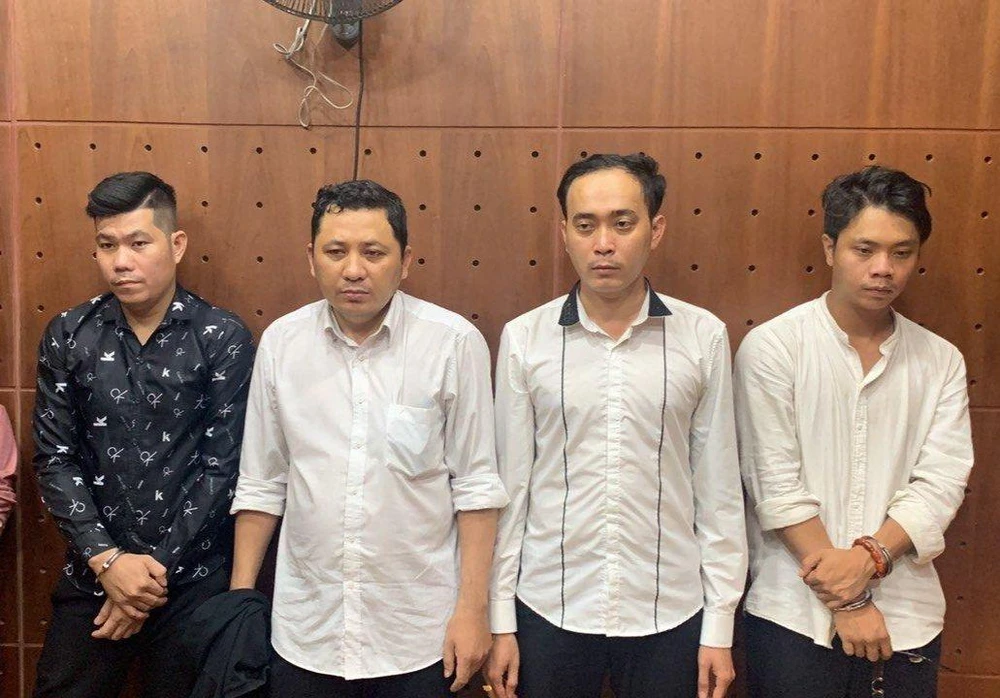 Siêng, Kha, Tín, Hoài (từ trái qua) tại cơ quan điều tra. Ảnh: HT