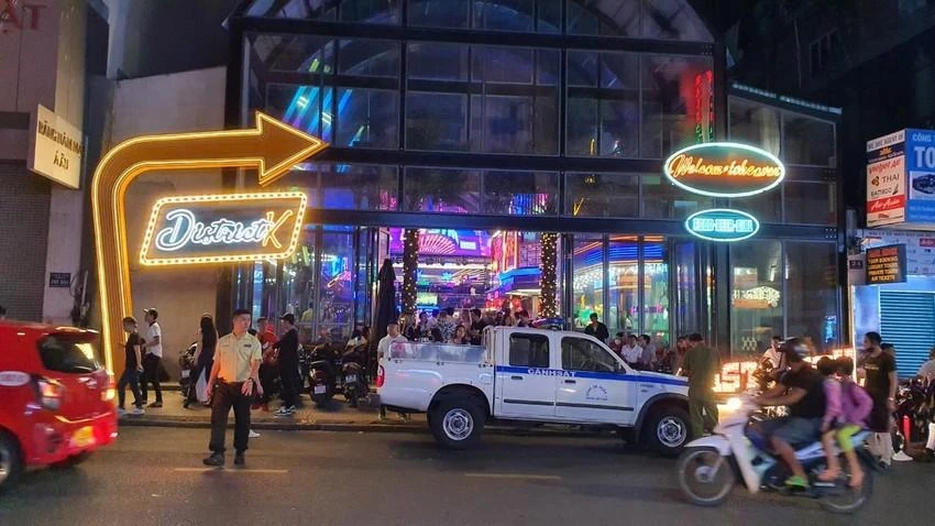 Trước đó, quán bar này đã từng bị đình chỉ tuy nhiên vẫn lén lút hoạt động và bị lực lượng chức năng địa phương lập biên bản. Ảnh: NY