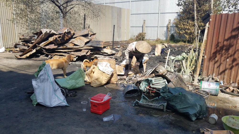 Căn nhà tạm bị lửa thiêu rụi cùng nhiều tài sản bên trong. Ảnh: HT