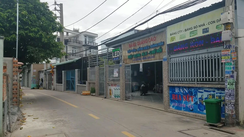 Thanh niên mua 2 thùng bia rồi bỏ chạy, ‘quên’ trả tiền mua-2-thung-bia-quen-tra-tien-bo-chay