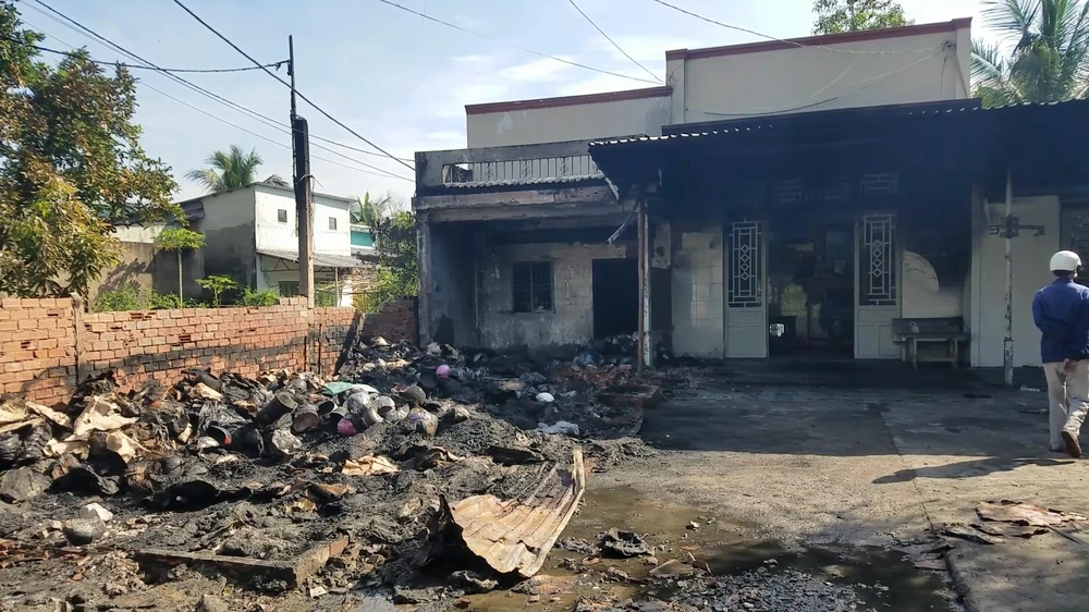 chay-nha-chua-non-bao-hiem-sau-tieng-no-o-binh-tan