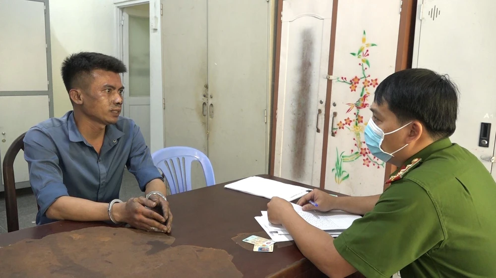 nam-thanh-nien-dot-chet-ban-gai-cu-quan-12