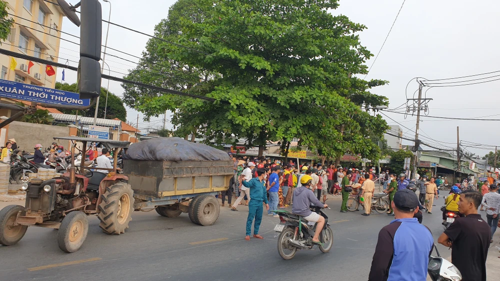 va-cham-may-cay-keo-ro-mooc-nguoi-dan-ong-bi-can-chet-phan-van-hon