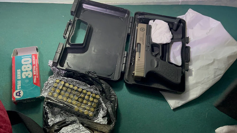 cong-an-tan-binh-bat-ma-tuy-sung-va-50-vien-dan