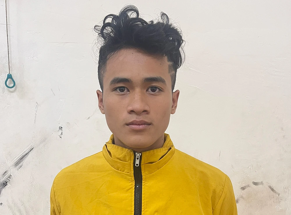 Nhiều thanh niên ‘nhẹ dạ’ bị 2 bạn gái quen qua mạng dàn cảnh cướp dan-canh-cuop-tai-san-tren-mang