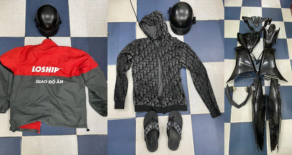 Trang phục của nhóm cướp giật bị công an thu giữ. Ảnh: CA Trang phục của nhóm cướp giật bị công an thu giữ. Ảnh: CA