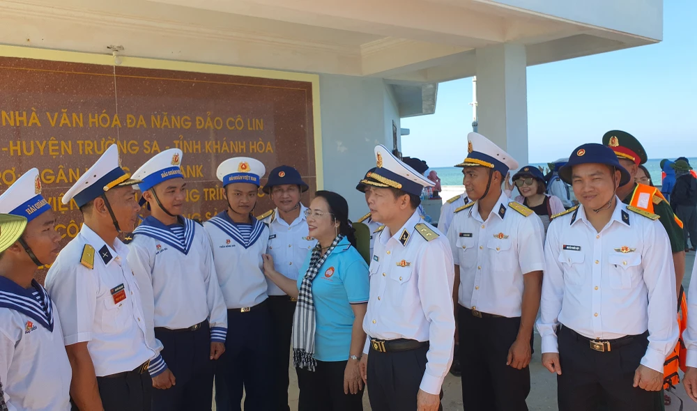 Đoàn của TP.HCM do bà Trần Kim Yến, Chủ tịch Ủy ban MTTQ Việt Nam TP.HCM, làm Trưởng đoàn đại biểu. Ảnh: NT