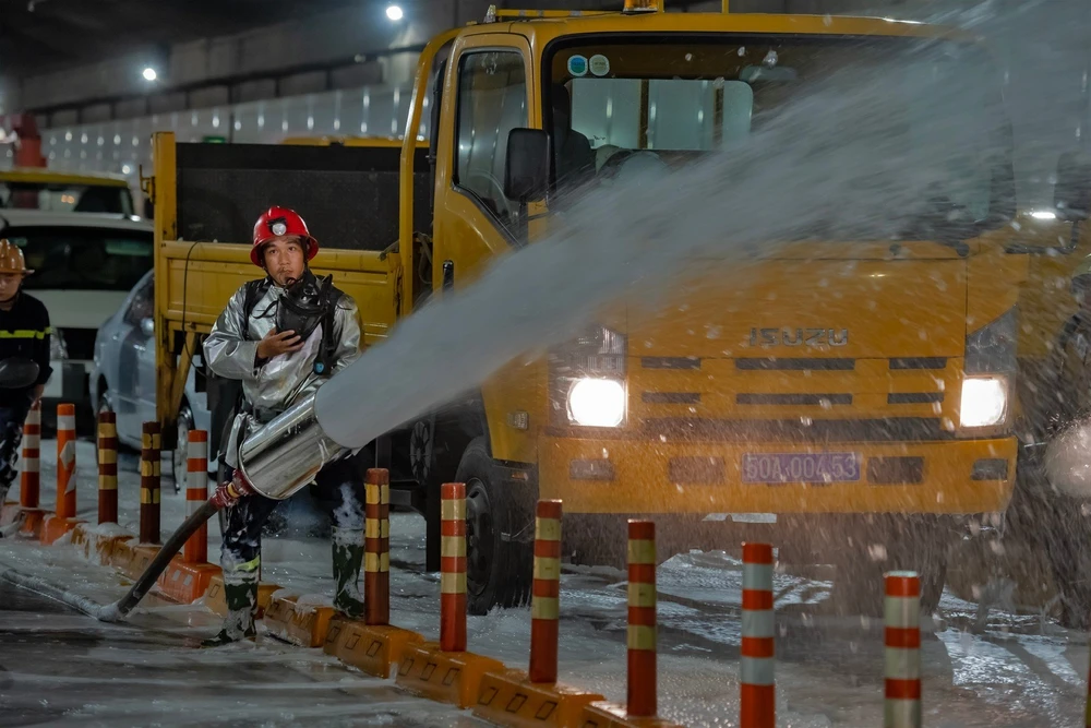 Diễn tập chữa cháy và cứu nạn trong hầm Thủ Thiêm là hoạt động thường niên, nhằm chuẩn bị kịch bản giảm thiểu thấp nhất thiệt hại khi có sự cố; nâng cao trình độ nghiệp vụ chữa cháy, tìm kiếm cứu nạn và phối hợp giữa các đơn vị.