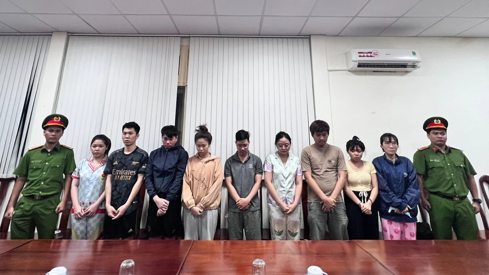 Công an TP.HCM phối hợp với các đơn vị liên quan bắt, khởi tố nhiều người điều hành, quản lý các app cho vay, đòi nợ kiểu khủng bố