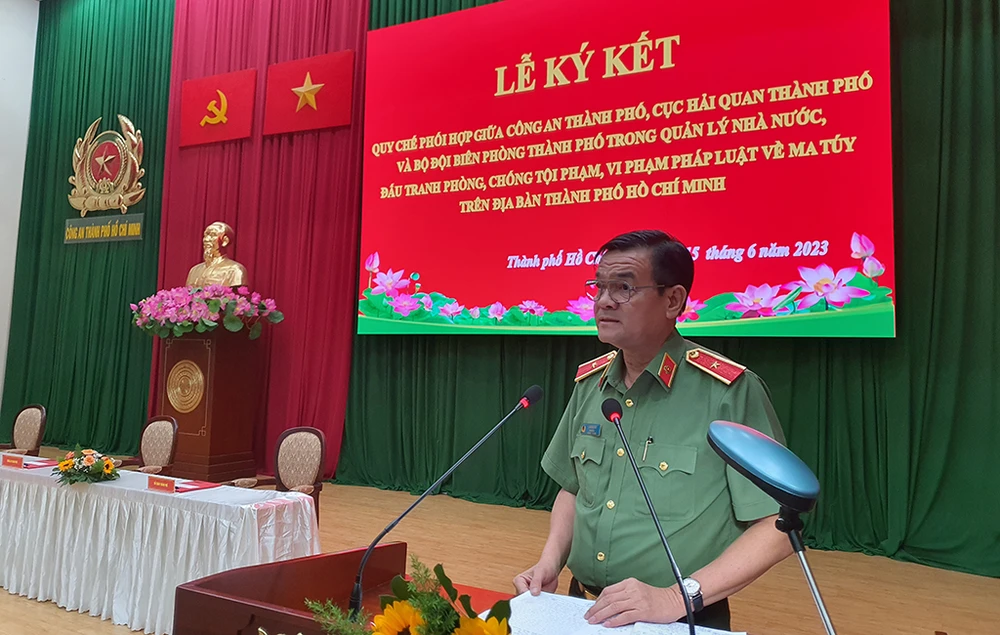 Thiếu tướng Lê Hồng Nam, Giám đốc Công an TP.HCM phát biểu tại buổi lễ. Ảnh: NT