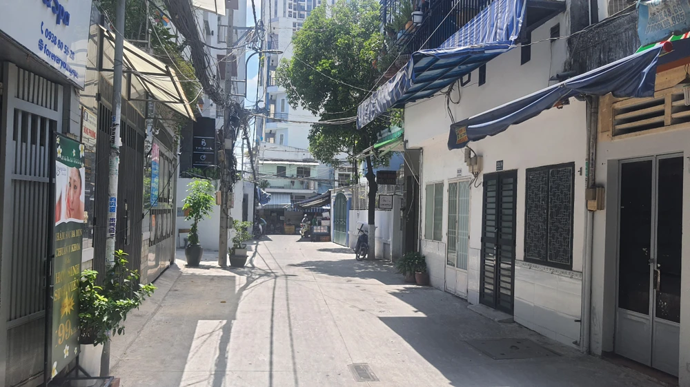 Khu vực con hẻm trên đường Cao Thắng, nơi xảy ra vụ việc. Ảnh: HT