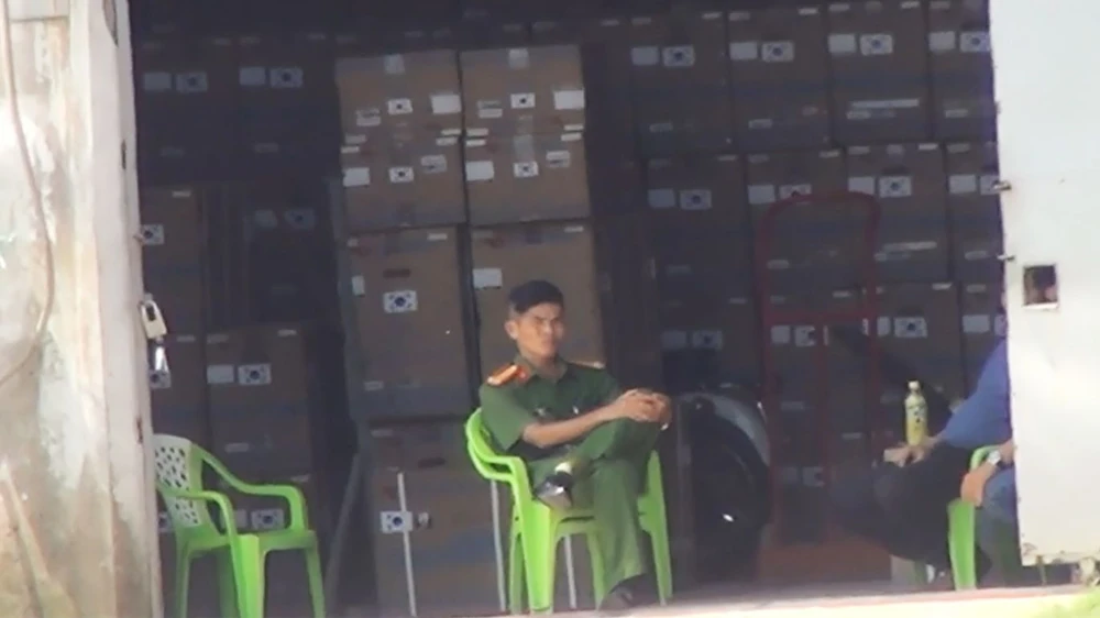 Công an phong tỏa hiện trường, khám nghiệm điều tra. Ảnh: HT