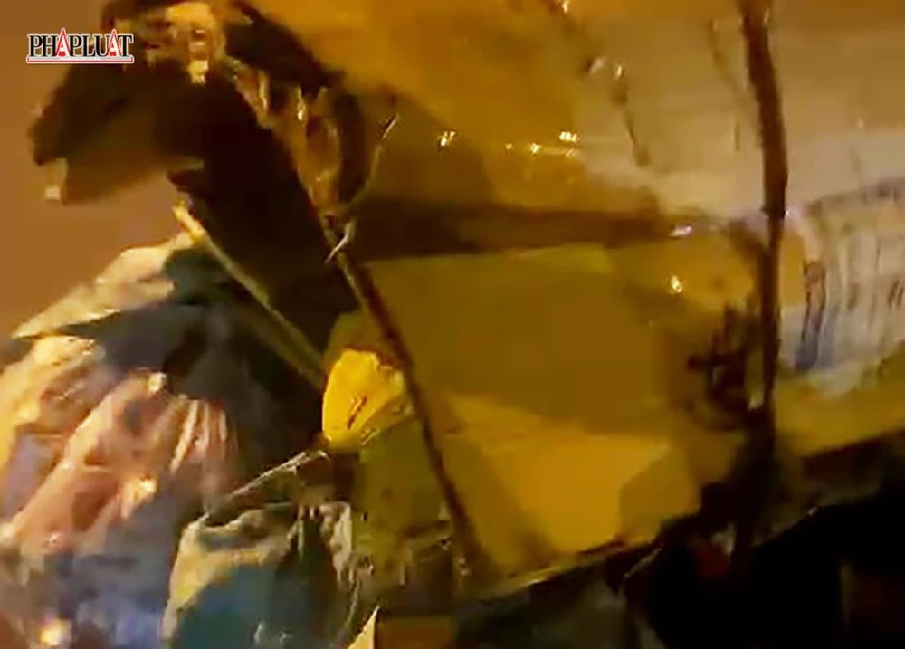 Sau khi lấy trộm, ông Nhàn đem gói trụ nước trong bìa cát tông để tránh bị phát hiện. Ảnh: CA