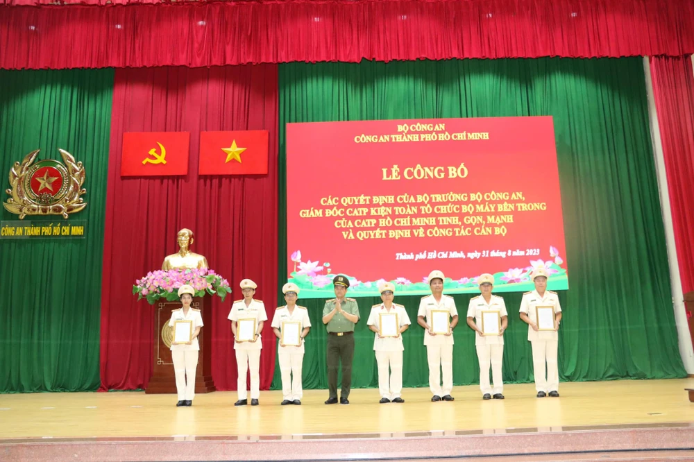 Buổi lễ được tổ chức vào ngày 31-8 dưới sự chủ trì của Giám đốc Công an TP.HCM. Ảnh: CA