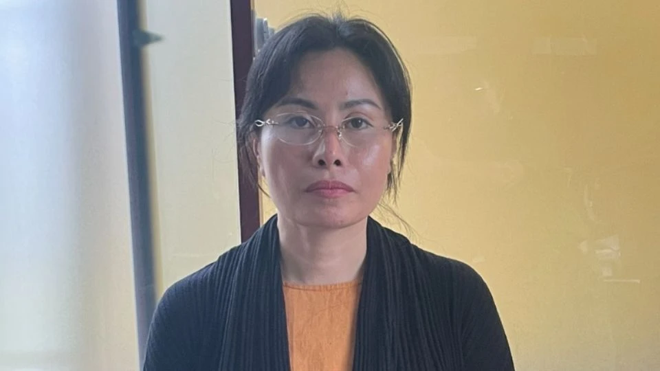 Dùng giấy tờ giả lừa hàng chục tỉ đồng của một cụ bà ở TP Thủ Đức