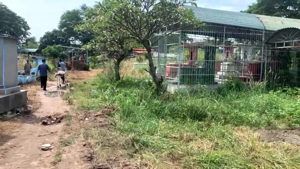 Người đàn ông tử vong bất thường ở nghĩa trang Bình Hưng Hòa