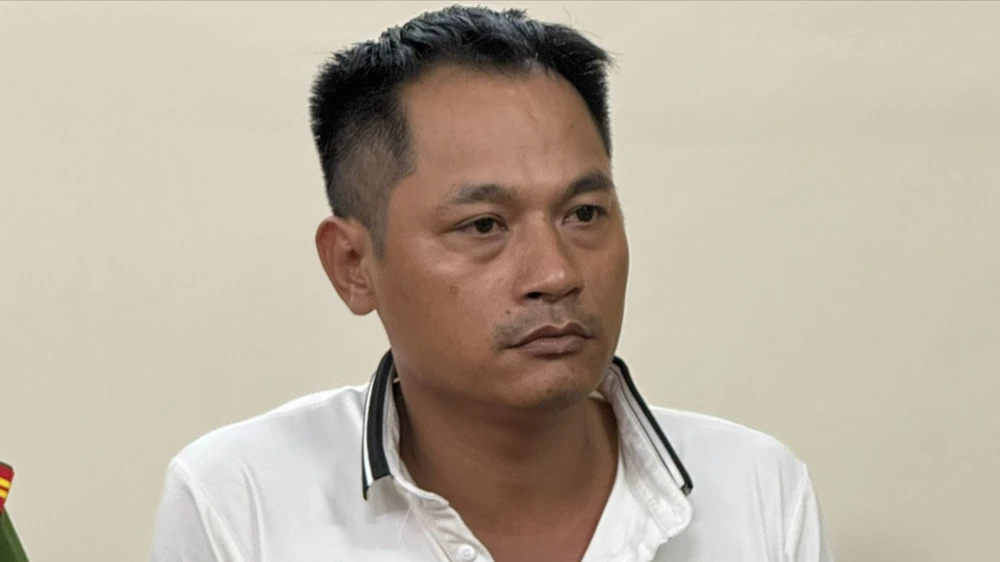 Đường dây chuyên đục số khung, số máy xe gian để làm thành xe mới ở TP.HCM