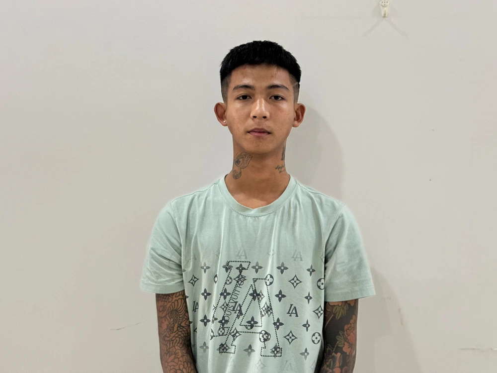 Nhóm nam nữ thanh niên thuê phòng, mua ma túy để ‘bay lắc’ ở Tân Bình