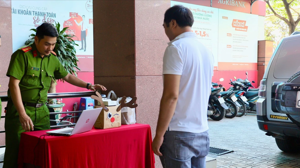 TP.HCM lần đầu thí điểm việc 'Face ID' khách hàng tới ngân hàng giao dịch