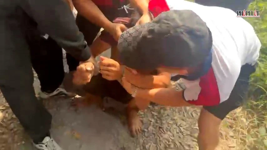 Khen thưởng các đơn vị khám phá nhanh vụ giết người, cướp tài sản lẩn trốn ở Long An