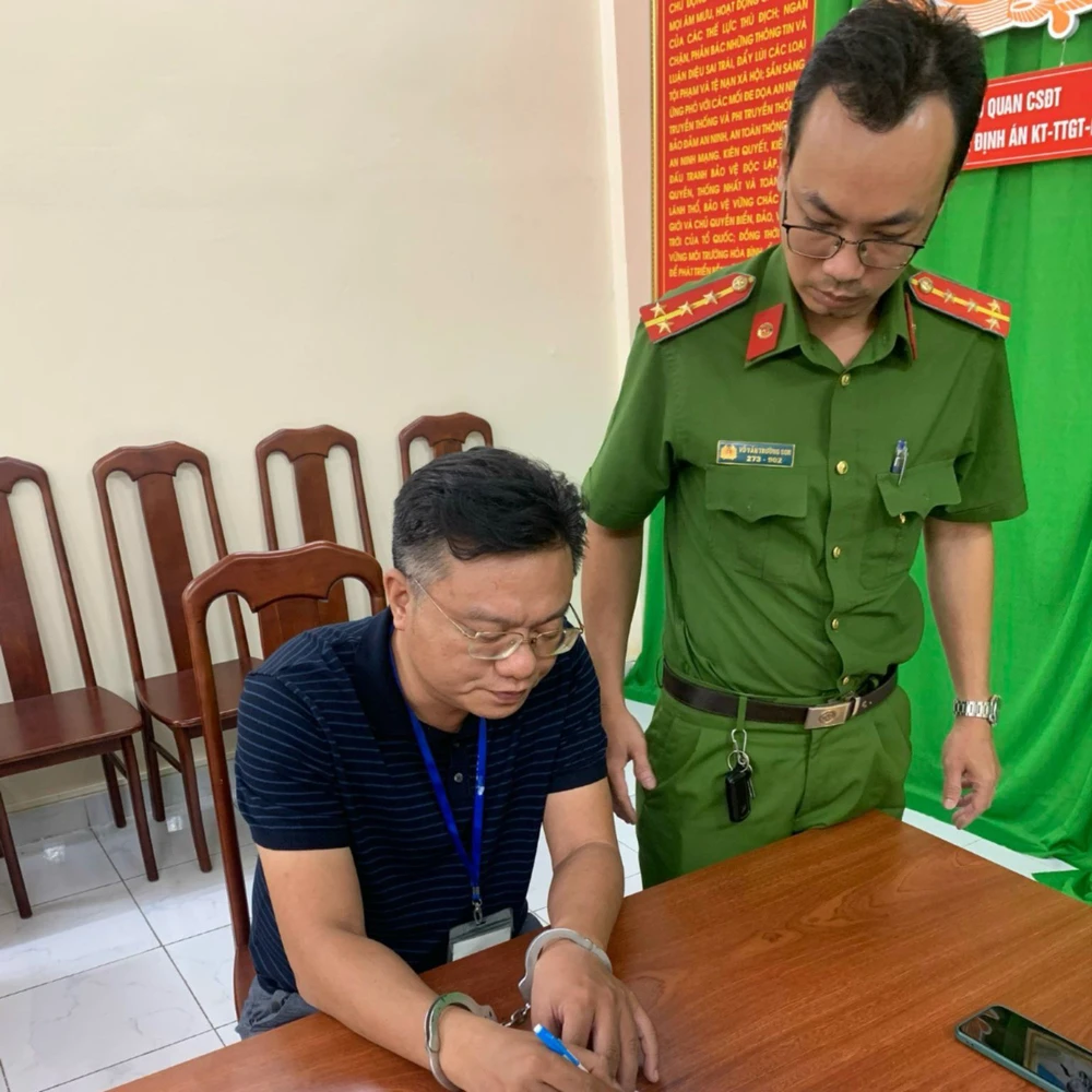 Làm giả giấy để lừa bán căn nhà ở quận 3 với giá 60 tỉ