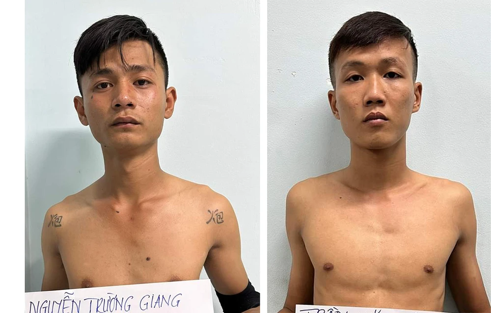 Chưa đầy 24 giờ sau khi giật iPhone của người đàn ông Singapore, 2 thanh niên bị bắt