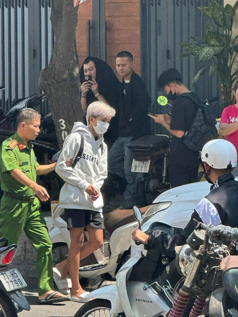 Khởi tố, bắt tạm giam sinh viên năm nhất lừa chuộc người ở Campuchia rồi lấy 65 triệu