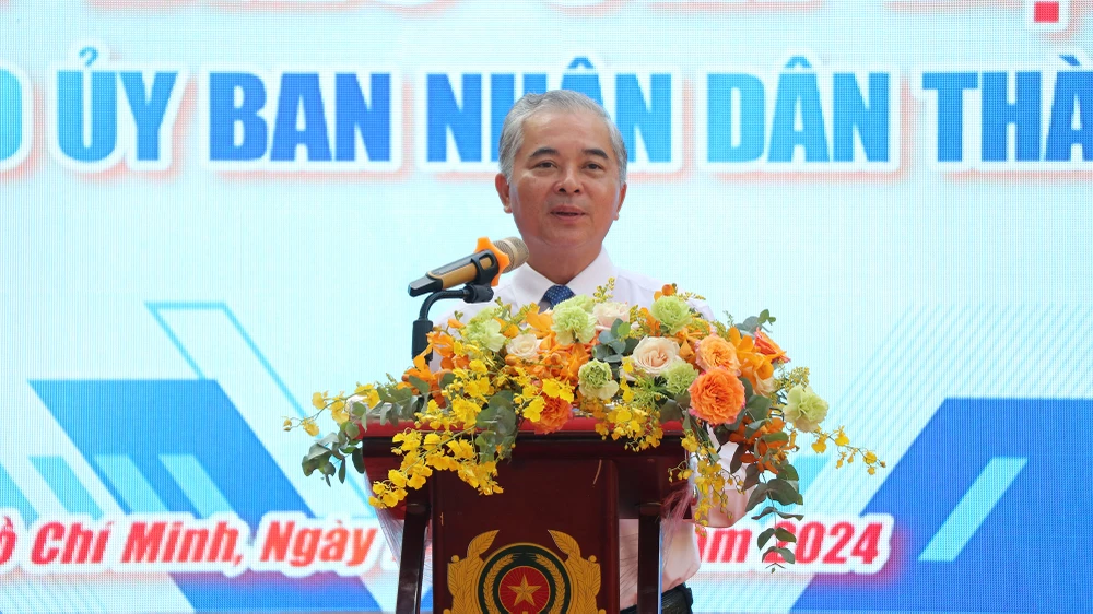 Bích họa 600 m2 góp phần chuyển hóa địa bàn ở quận 1