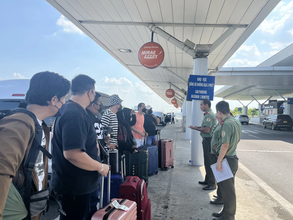 9 người Malaysia vào TP.HCM để lừa đảo người Malaysia bị trục xuất